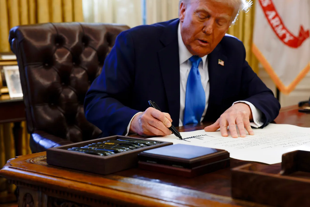 WASHINGTON, DC - FEBRUARY 04: U.S. President Donald Trump signs an executive order in the Oval Office of the White House on February 04, 2025 in Washington, DC. Trump signed an executive order 