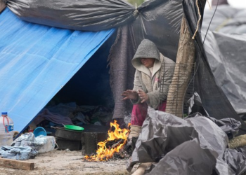 Why Dining in Tents Is Cool, But Homeless Camps Blocking Sidewalks Aren’t – Twitchy