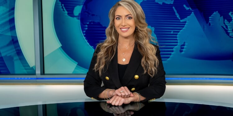 ‘EWTN News Nightly’ welcomes new anchor Veronica Dudo 