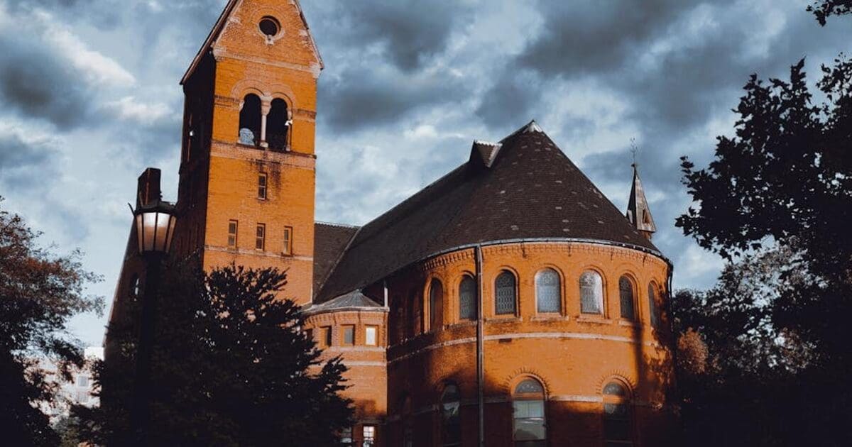 ‘Non-marginalized’ students told to avoid recruiting events at Cornell