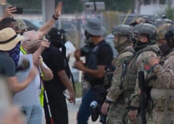 ‘Violent psychopaths’ in Illinois chant ‘shoot ICE,’ as White House releases list of Dem agitators