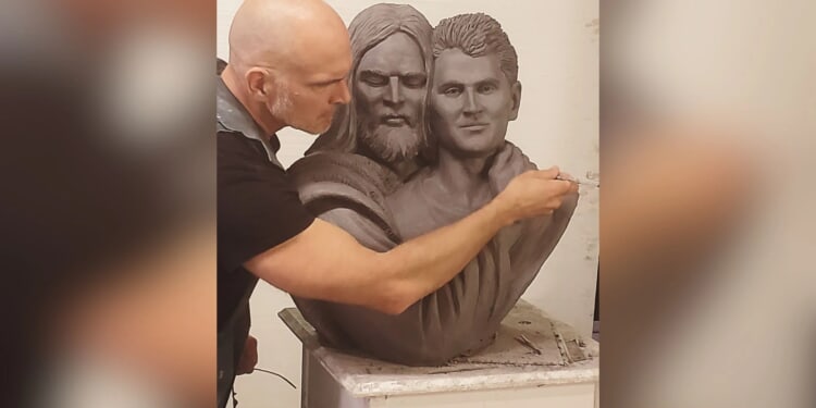 Sculpture of Jesus and Charlie Kirk to be installed at Ave Maria University