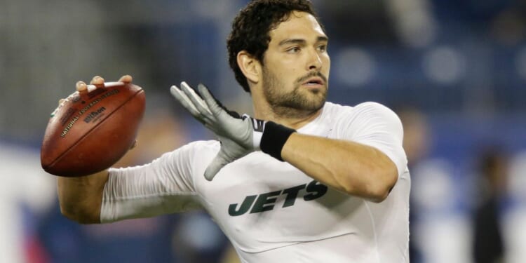 Ex-NFL quarterback Mark Sanchez faces felony in fight that authorities say was over parking