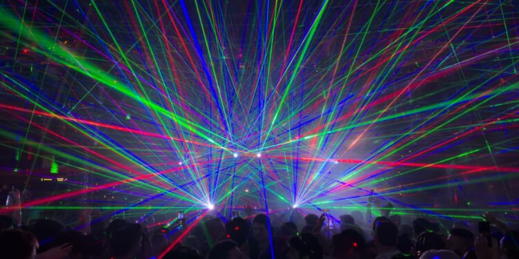 Portland Militants Urge “Laser Party” Over ICE Facility; Feds Warn Danger