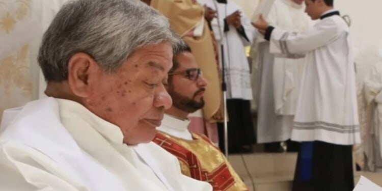 Priest who was attacked with acid in Nicaragua cathedral in 2018 dies