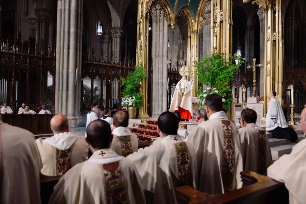 Organized by the California-based Napa Institute, a crowd of an estimated 5,000 people gathered in St. Patrick’s Cathedral in Manhattan for a Holy Hour, Mass, and procession on Oct. 14, 2025. Credit: Zach Fiedler/Napa Institute