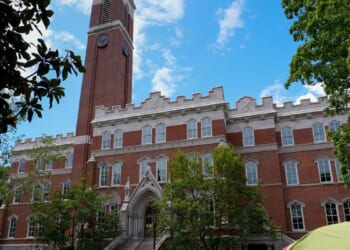 With no takers yet, White House setting meeting with colleges still weighing an agreement with Trump