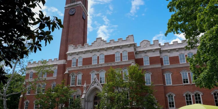 With no takers yet, White House setting meeting with colleges still weighing an agreement with Trump