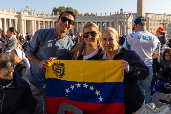 Venezuelan pilgrims celebrate the canonization of their country's first saints in St. Peter's Square on Oct. 19, 2025. Daniel Ibáñez/EWTN