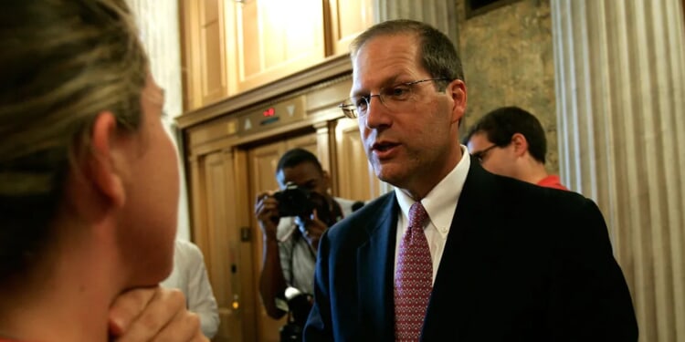 GOP Senator From Bush Era To Run For Old Seat — But First Must Take Down Another Ex-Lawmaker