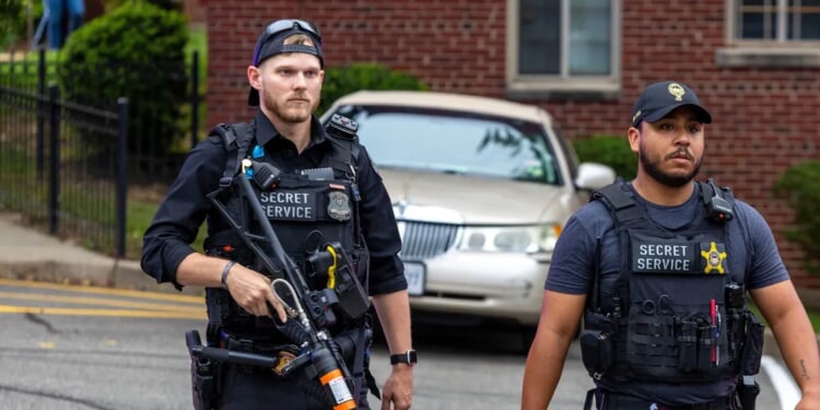 Kamala Harris Family Secret Service Agent Reportedly Moonlighted As Plus Size Model