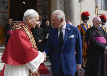 Prominent Northern Ireland cleric calls for King Charles to abdicate after prayer with pope