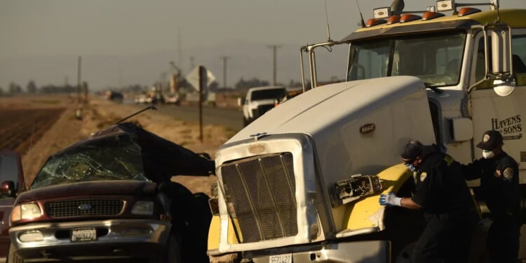 GOP Lawmakers To Permanently Lock In Trump’s Crackdown On Illegal Migrant Truckers