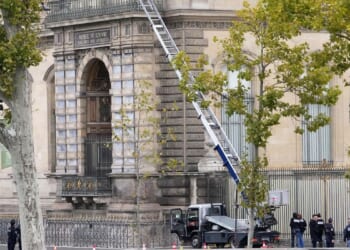 French authorities arrest two suspects in theft of crown jewels from Paris' Louvre museum