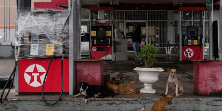 Hurricane Melissa threatens catastrophic flooding in Jamaica, Haiti