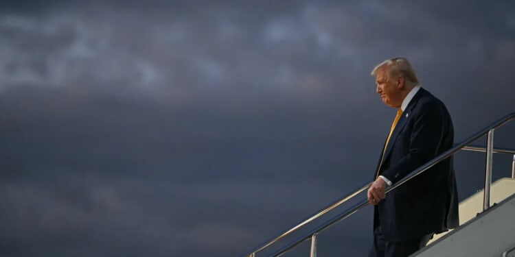 Trump Floats Xi Jinping Visiting Mar-A-Lago After Future Meeting In China