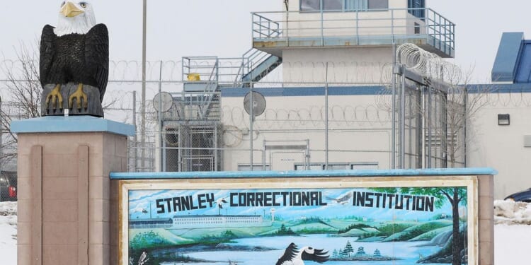 Wisconsin moving ahead with prison overhaul plan despite Republican objections