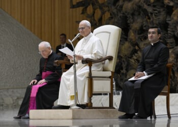 ‘Don’t let the algorithm write your story,’ Pope Leo XIV exhorts young people
