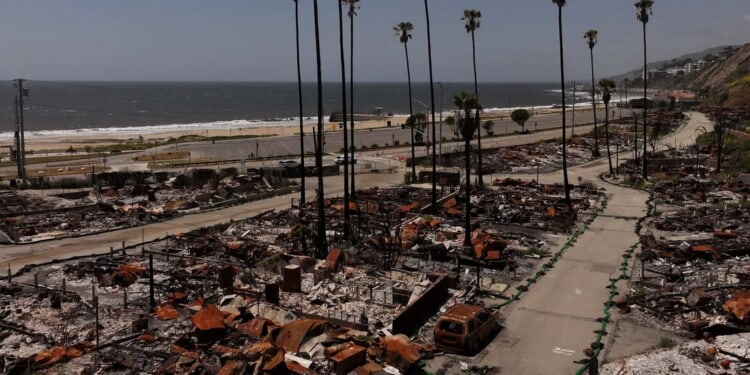 Firefighters Warned Palisades Blaze Was Still Burning Days Before It Destroyed Neighborhood