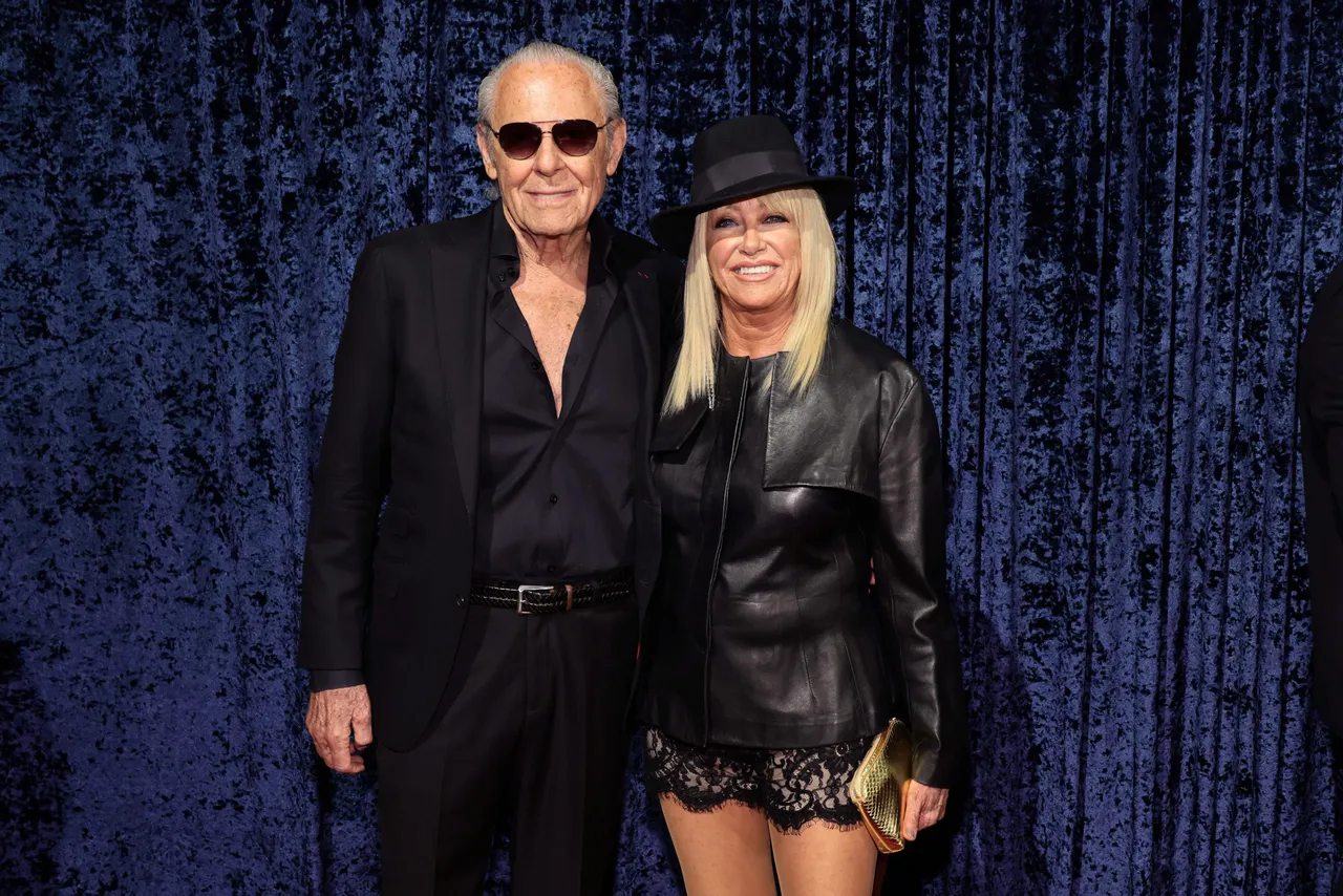 NEW YORK, NEW YORK - APRIL 06: Alan Hamel and Suzanne Somers attend the Clive Davis 90th Birthday Celebration at Casa Cipriani on April 06, 2022 in New York City. (Photo by Jamie McCarthy/Getty Images)
