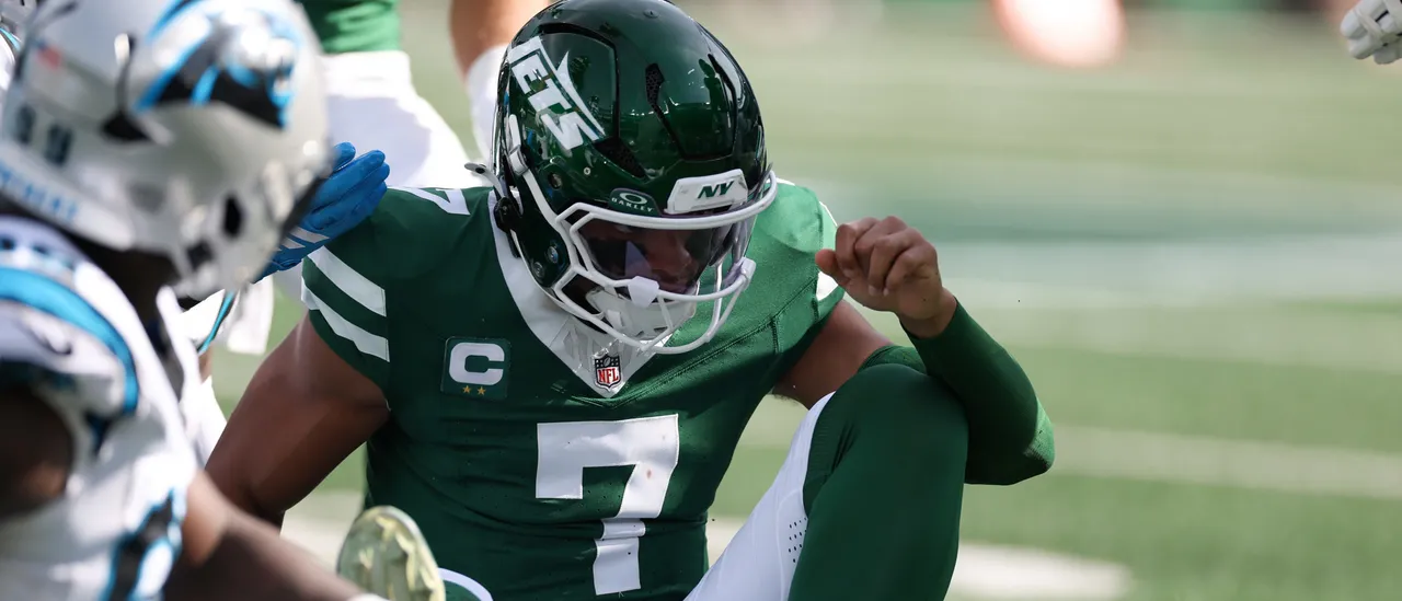 Brawl Erupts In Panthers, Jets Game After Incredibly Vicious Late Hit On Justin Fields
