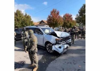 DHS Car Crash in Chicago Leads to Chaos as Protesters Surround the Area – Twitchy