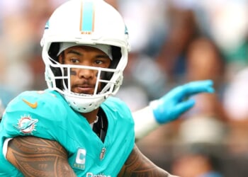 Dolphins’ Tua Tagovailoa Throws His Team Under Bus Amid Season Spiraling Down Toilet