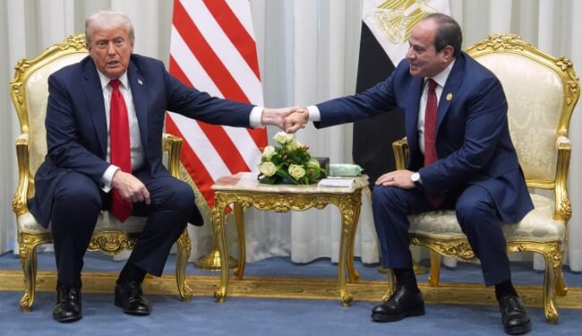 Egyptian President Thanks Trump for Bringing Peace, Presents Him the 'Order of the Nile' – Twitchy