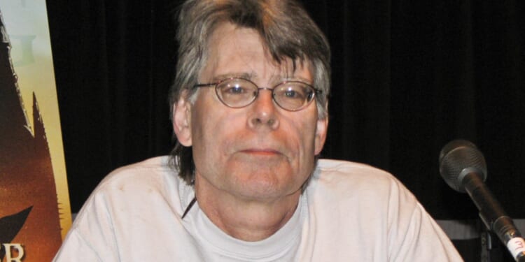 Fake Donald Trump Post Triggers Stephen King Rant, Ends in Embarrassment