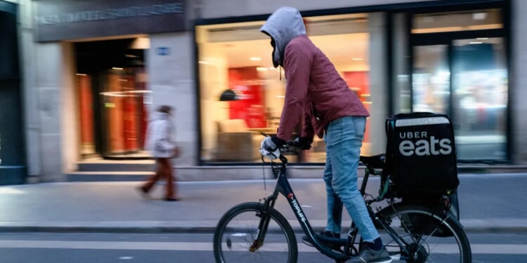 Florida Uber Eats Dad Keeps Delivering As Autistic Son Allegedly Wanders Naked On Interstate Ramp