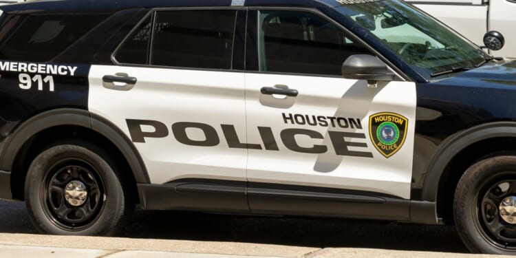 Security Guard Fatally Shot Outside Houston Restaurant After Parking Lot Confrontation