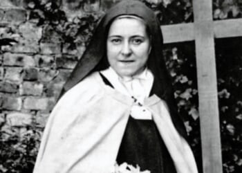 How to pray the St. Thérèse of Lisieux novena
