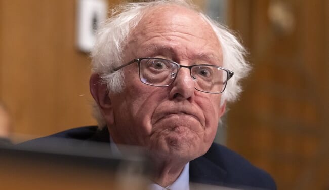 It's the Sanders' Shockeroo ... Bernie Toasts Trump’s Wall Wins with a Snarky Nod to Sanity – Twitchy