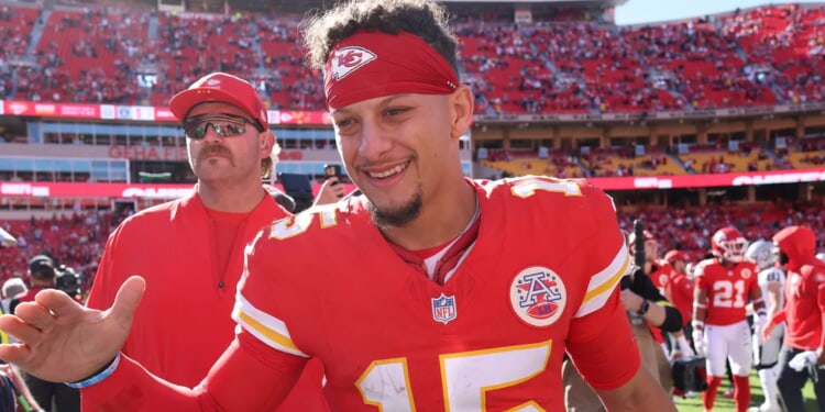 Kansas City Chiefs Reveal New Trick Play, And They’re Unfortunately So Back