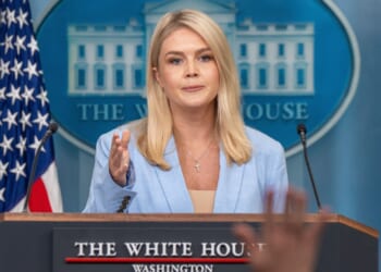 Karoline Leavitt Drops a 'Your Mom' on Huffpost Reporter's 'Bullsh*t' Question