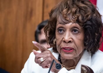 LARRY ELDER: The Politics Of The Shutdown, Obamacare, Crime And Deportations