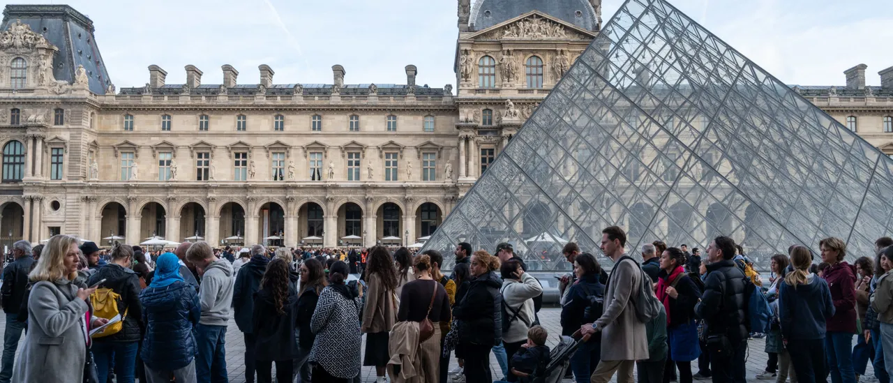 Louvre Heist Suspects Arrested, 1 Captured While Boarding Flight Out Of Country
