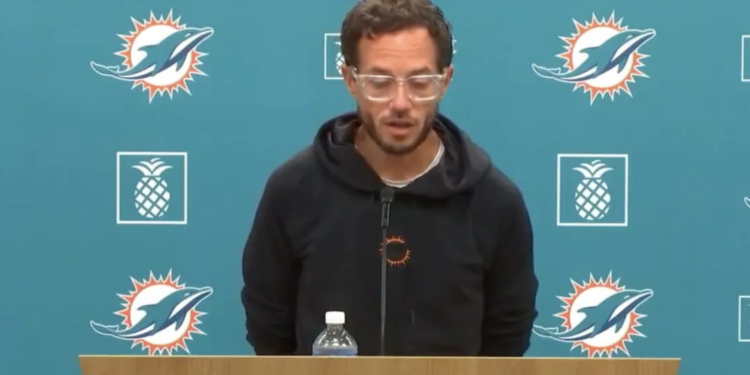 Mike McDaniel Admits Stephen Ross ‘Really Frustrated’ In One Of Most Dysfunctionally Intimidated Ways Possible