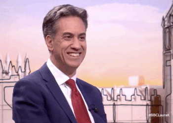 Miliband: I Know My Job Is to Get Bills Down by 2030