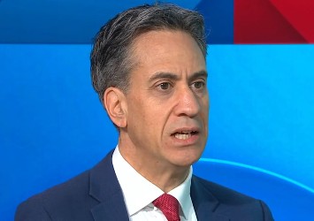 Miliband denies Aston is now no-go area for Jews