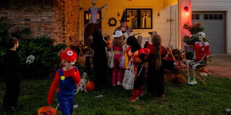 Pennsylvania Police Say They Found Bag Of Cocaine Among Trick-Or-Treater’s Candy