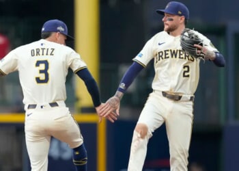 Play That Will Leave You Utterly Confused Has Gotta Be One Of Wildest In All-Time MLB Playoff History