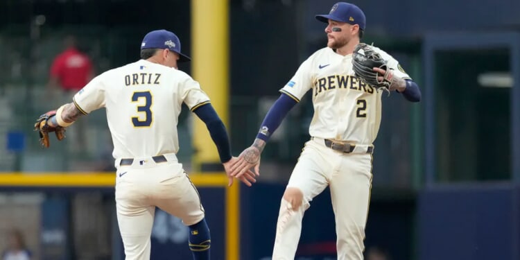 Play That Will Leave You Utterly Confused Has Gotta Be One Of Wildest In All-Time MLB Playoff History