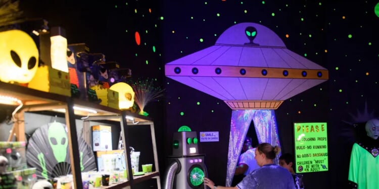 Six UFOs Caught On Camera Disappearing, Reappearing In Spain