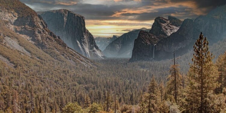Squatters taking advantage of govt shutdown run amok in Yosemite National Park