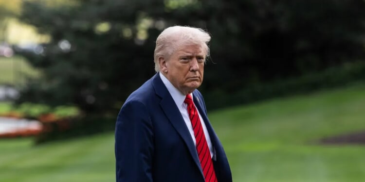Trump Blasts Colombia’s ‘Illegal Drug Leader’ Gustavo Petro, Yanks Foreign Aid After Criticism Of Boat Strikes