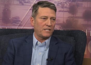 Trump gets giddy, boasting he’s ‘the best physical specimen,’ outperforming Bush and Obama