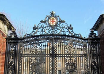 University that already shook hands with Trump rejects latest proposal