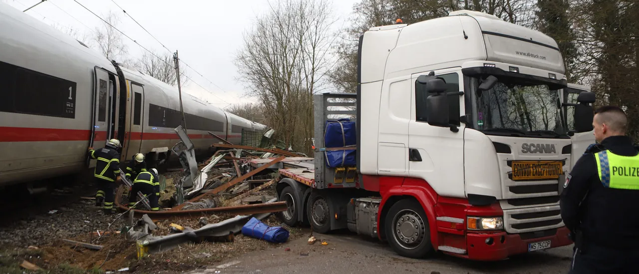 Wild Video Shows Train Slamming Into 18-Wheeler To Cause 5 Injuries In Netherlands