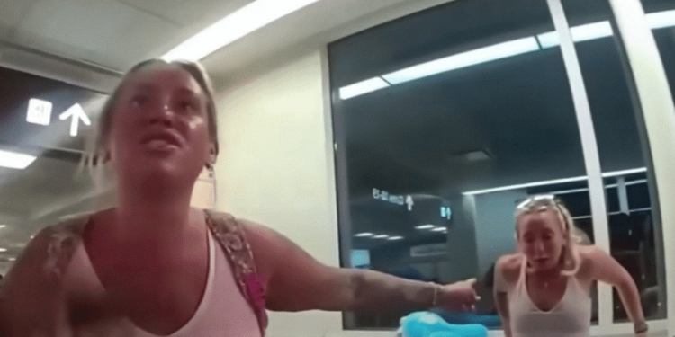 ‘Drunken’ sisters booted off flight don’t take it so well and now it’s on video forever